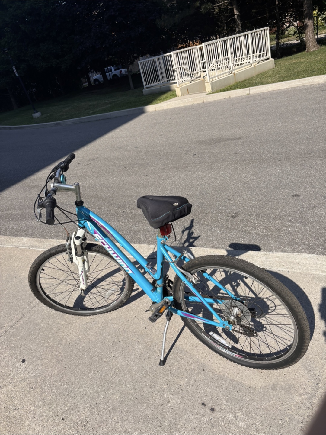Blue Schwinn Suspend 21 Speed Drive Mountain Bike (As Is) - photo 3