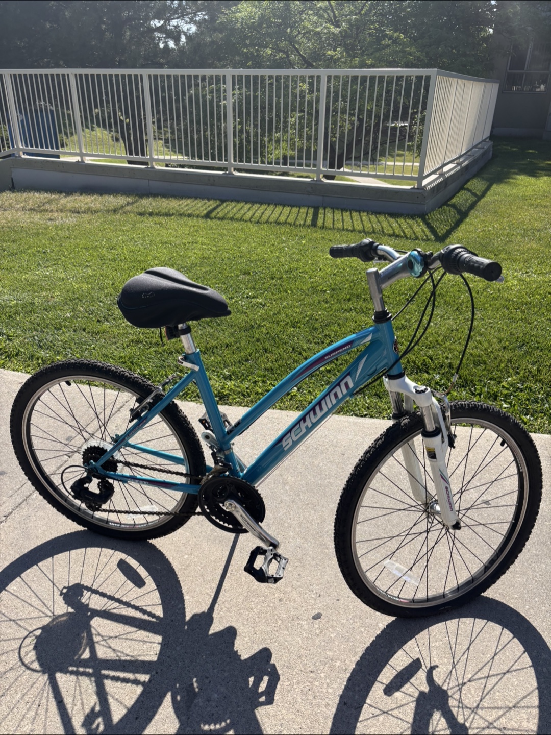 Blue Schwinn Suspend 21 Speed Drive Mountain Bike (As Is) - photo 2