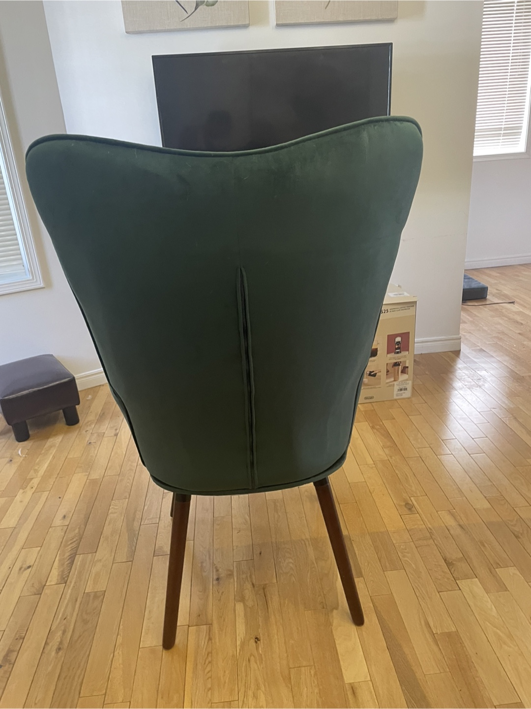 Green Velvet Accent Chair - photo 2