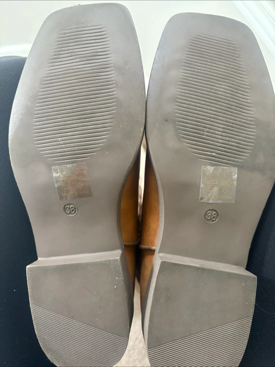 Floral Embroidered Western Boots - Size 8 image indicator(4)