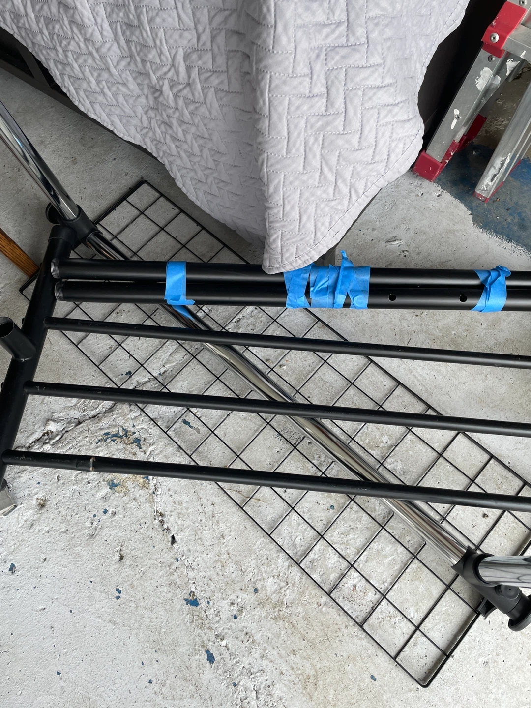 Black Metal Clothes Rack - photo 2