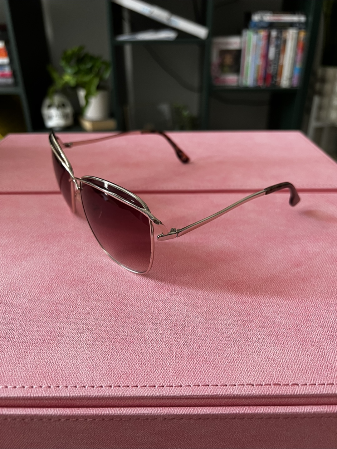 Women’s Sunglasses - photo 2