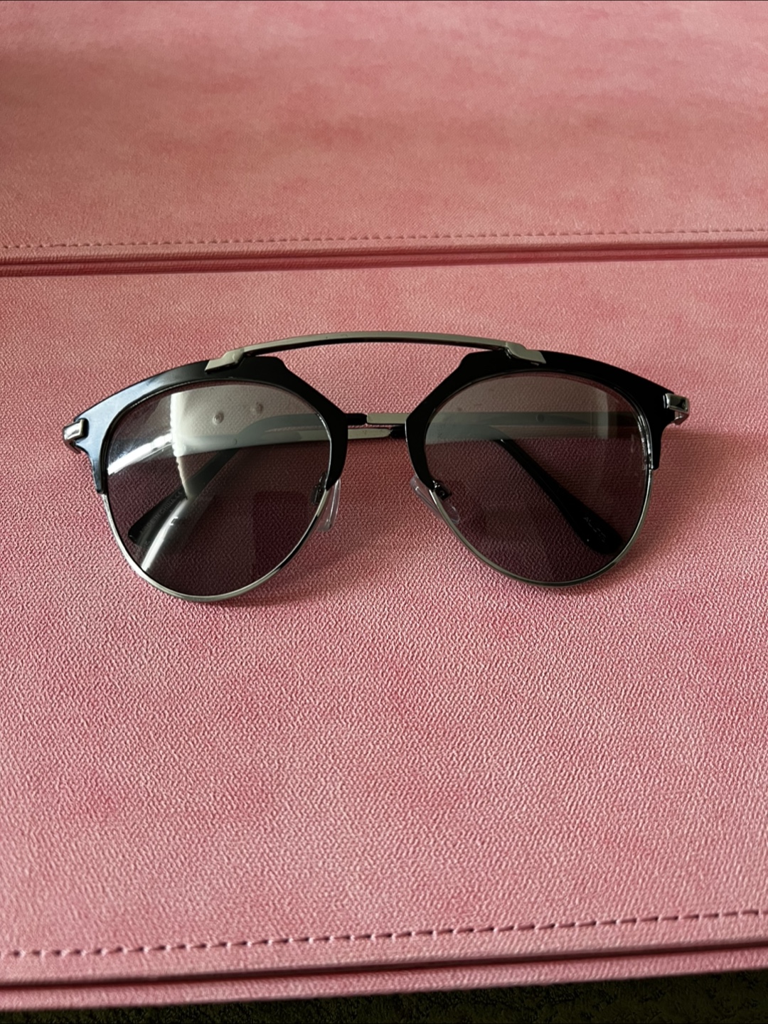 Women’s Sunglasses - photo 5