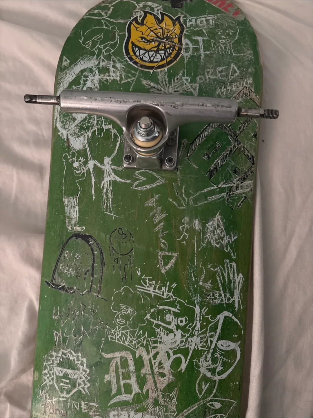 Skateboard deck  no wheels as seen in pictures thumbnail