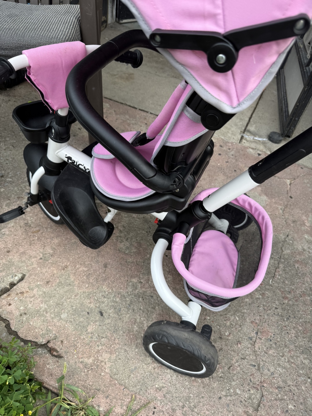 Pink 6-in-1 Tricycle for baby and toddlers - photo 4