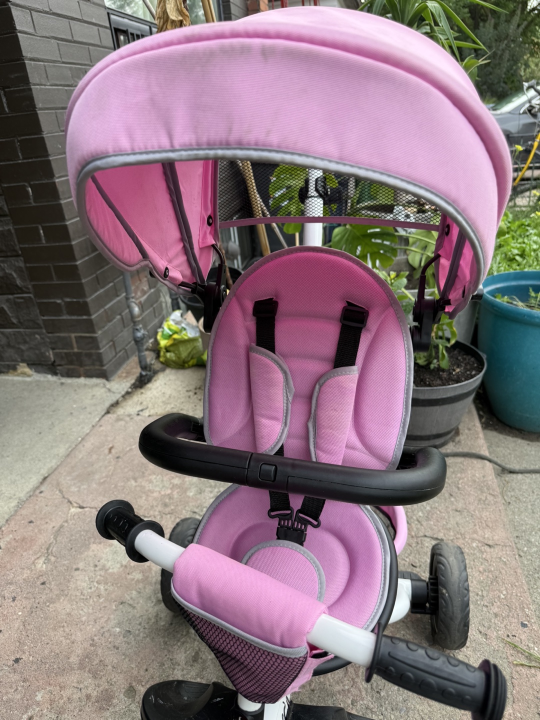 Pink 6-in-1 Tricycle for baby and toddlers - photo 5