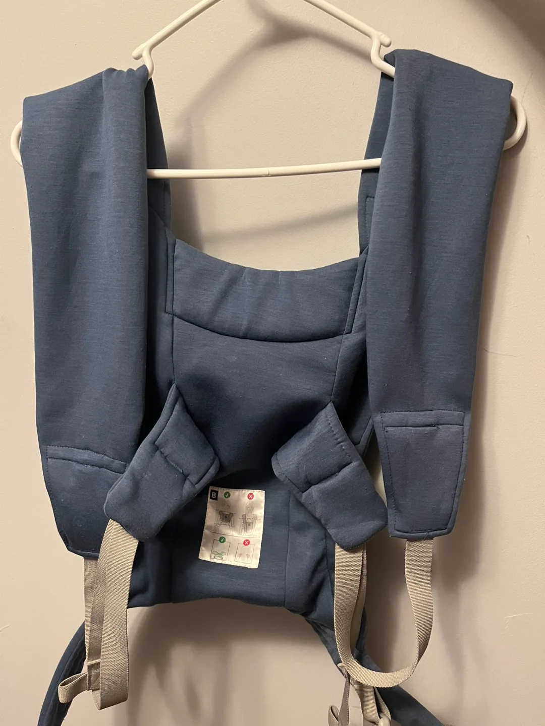 Ergobaby Omni 360 Galaxy Carrier & Ergobaby Embrace Carrier image indicator(6)