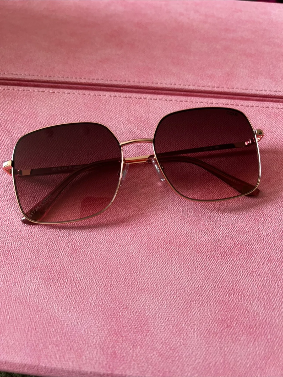 Women’s Sunglasses thumbnail