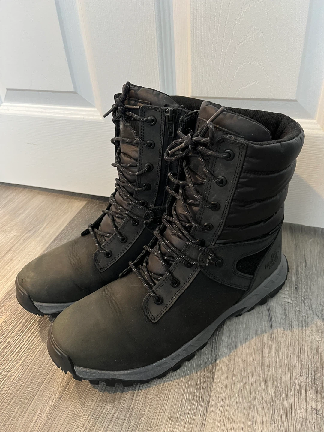 The North Face Black Boots - photo 2