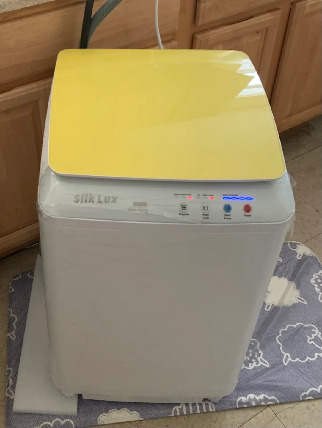 Silk Lux Portable Washing Machine thumbnail