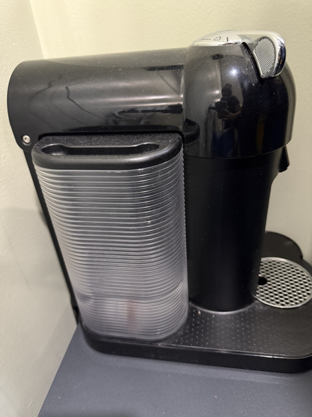 Nespresso Coffee Machine - Black - photo 3