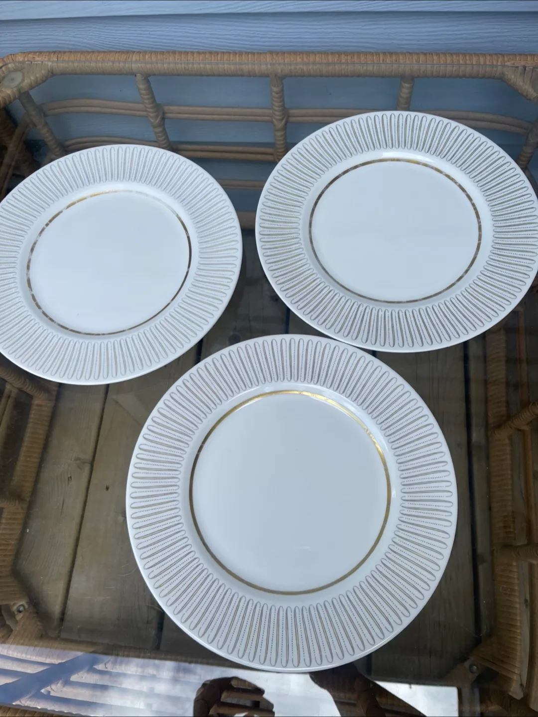 Royal Albert Bone China April Plates image indicator(2)