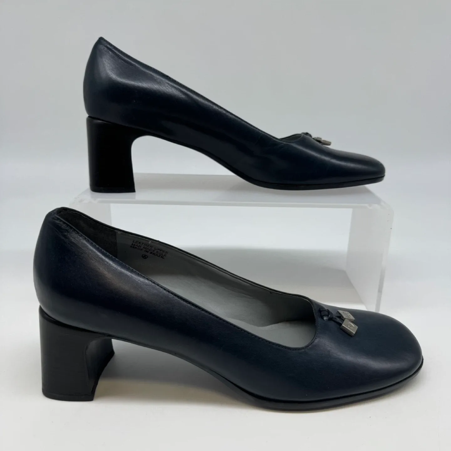 Etienne Aigner Leather Block Heel Pumps – Size 8.5 image indicator(4)