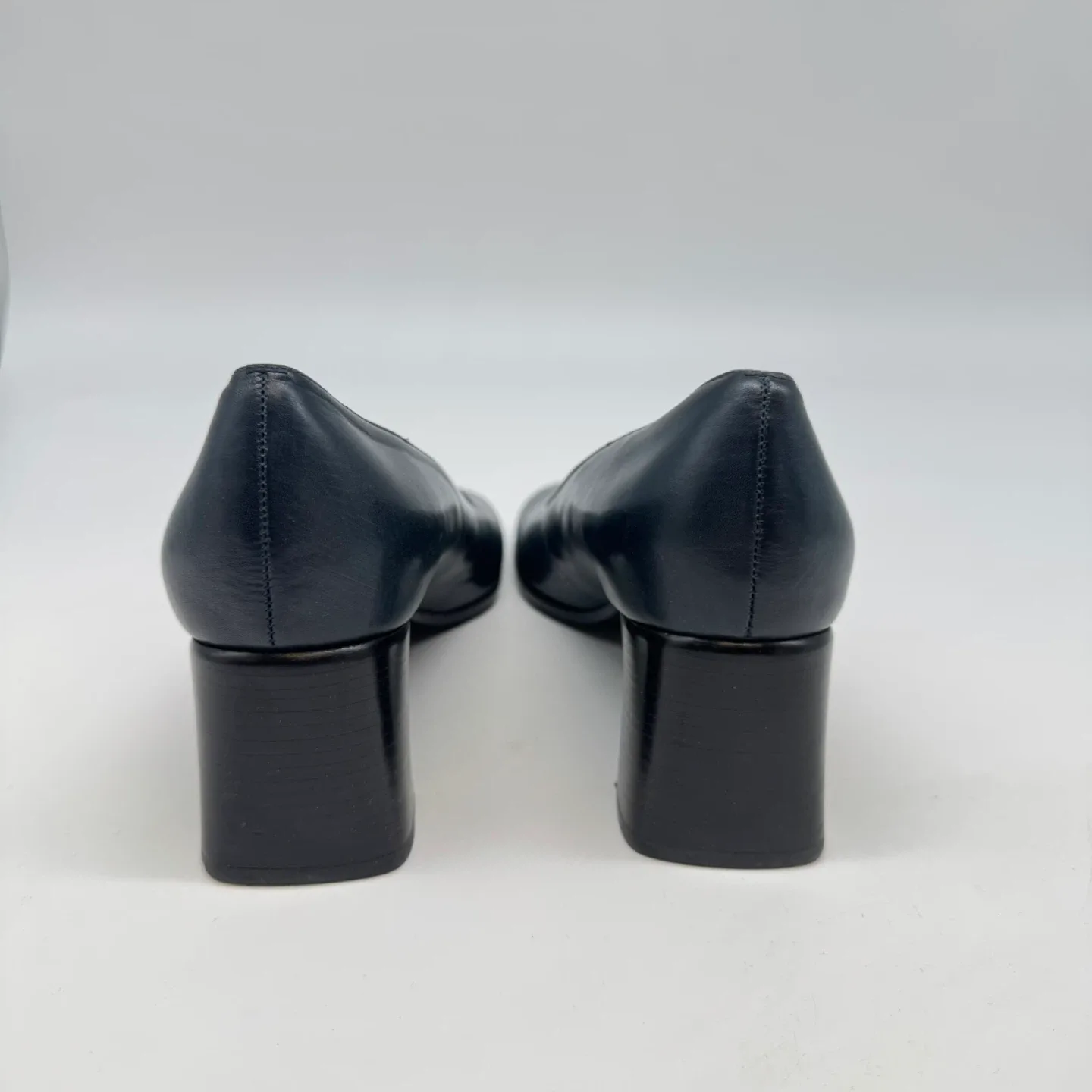 Etienne Aigner Leather Block Heel Pumps – Size 8.5 image indicator(3)