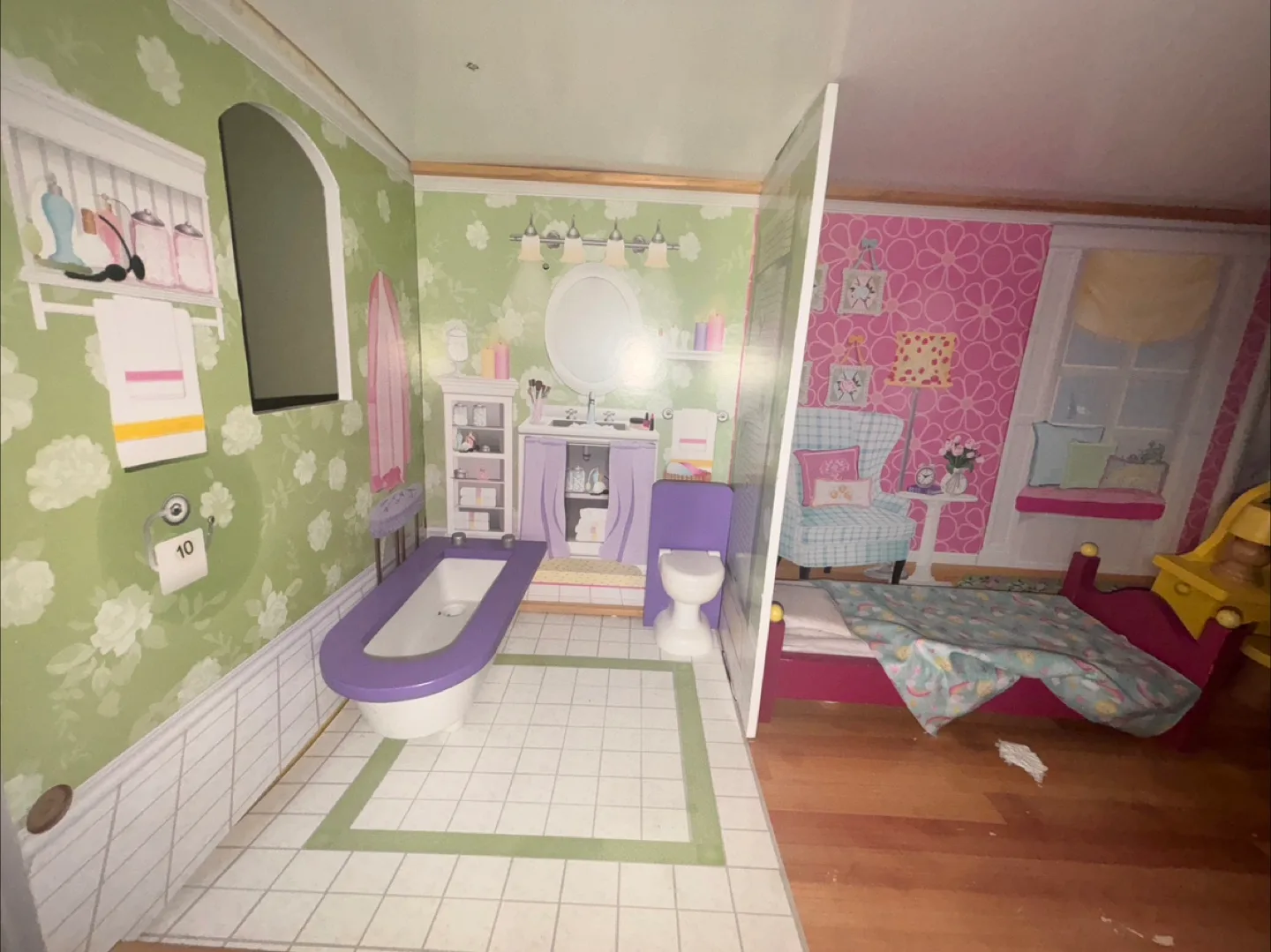Dollhouse with Furniture included image indicator(4)