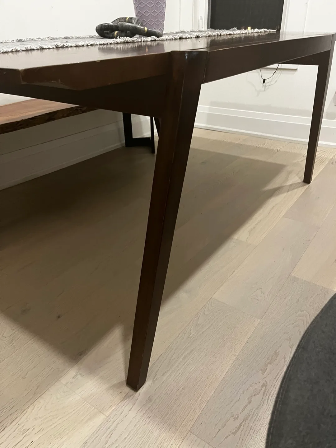 Dining Table with Four Chairs image indicator(4)