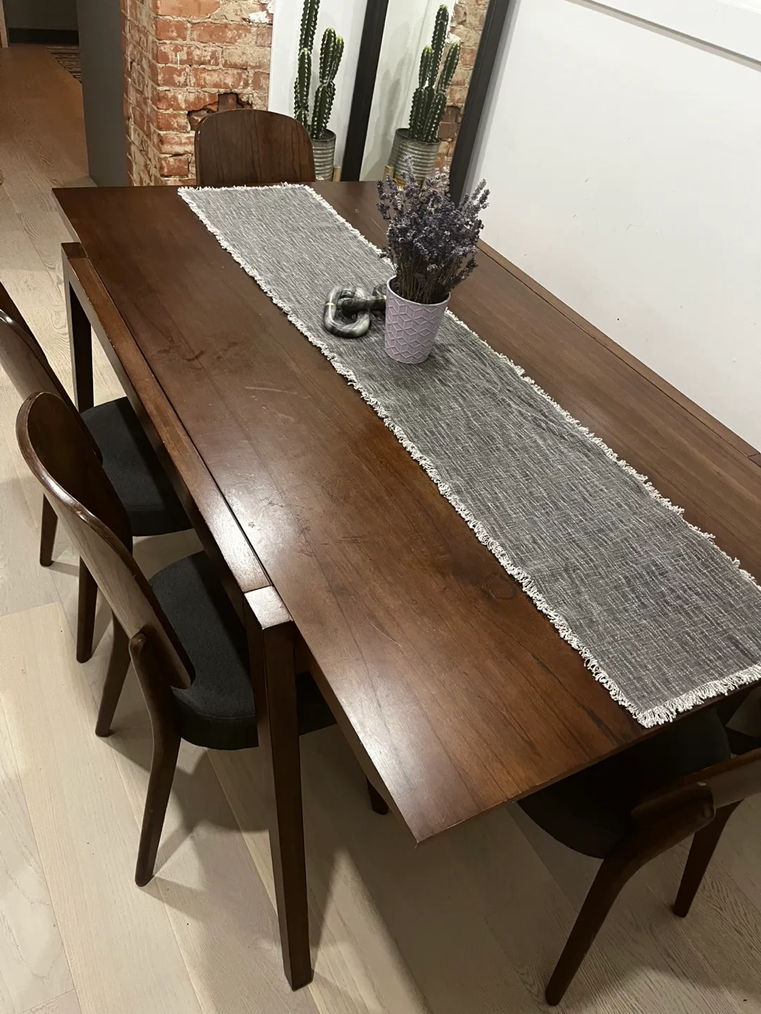 Dining Table with Four Chairs image indicator(9)