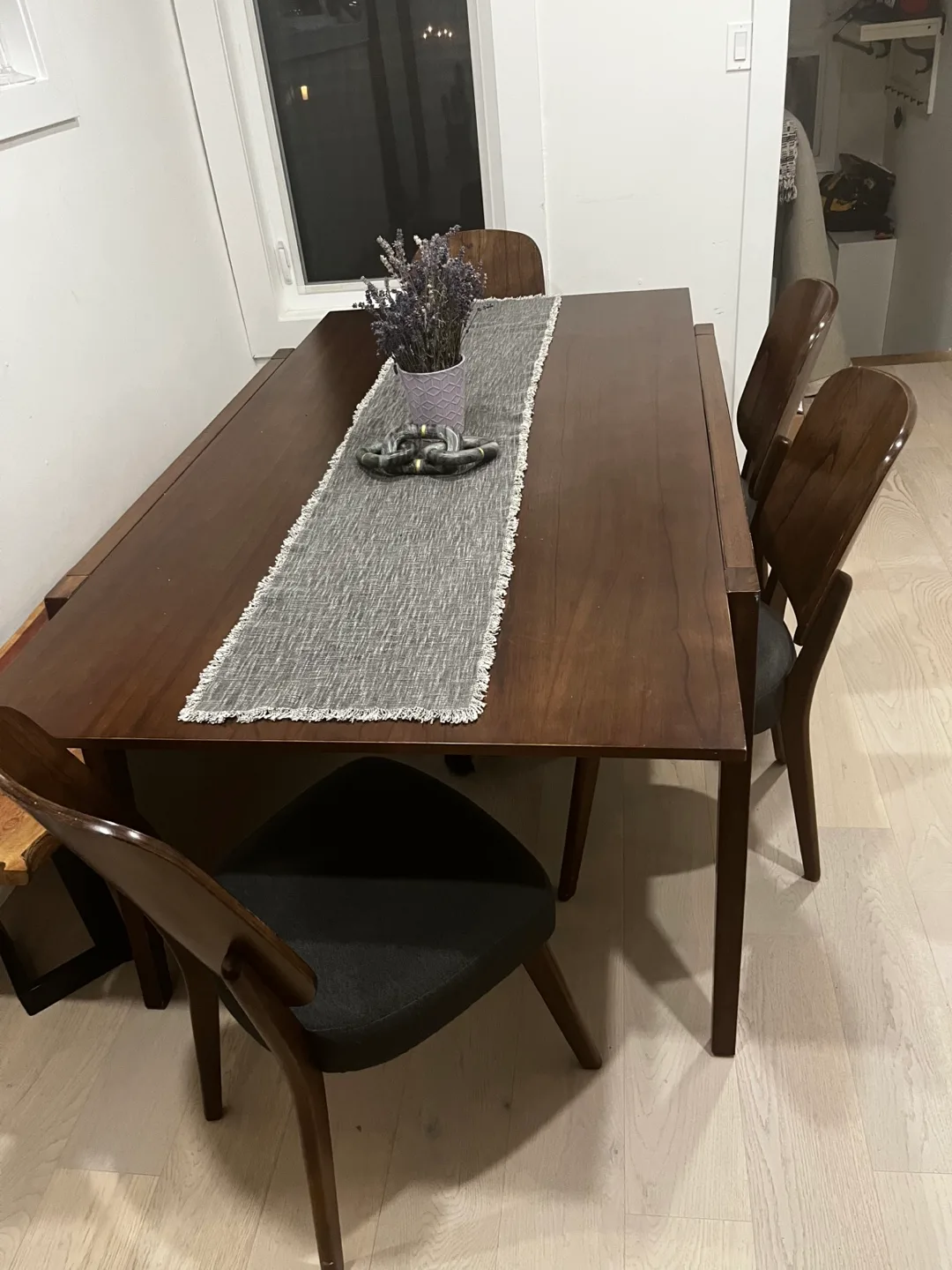 Dining Table with Four Chairs image indicator(10)