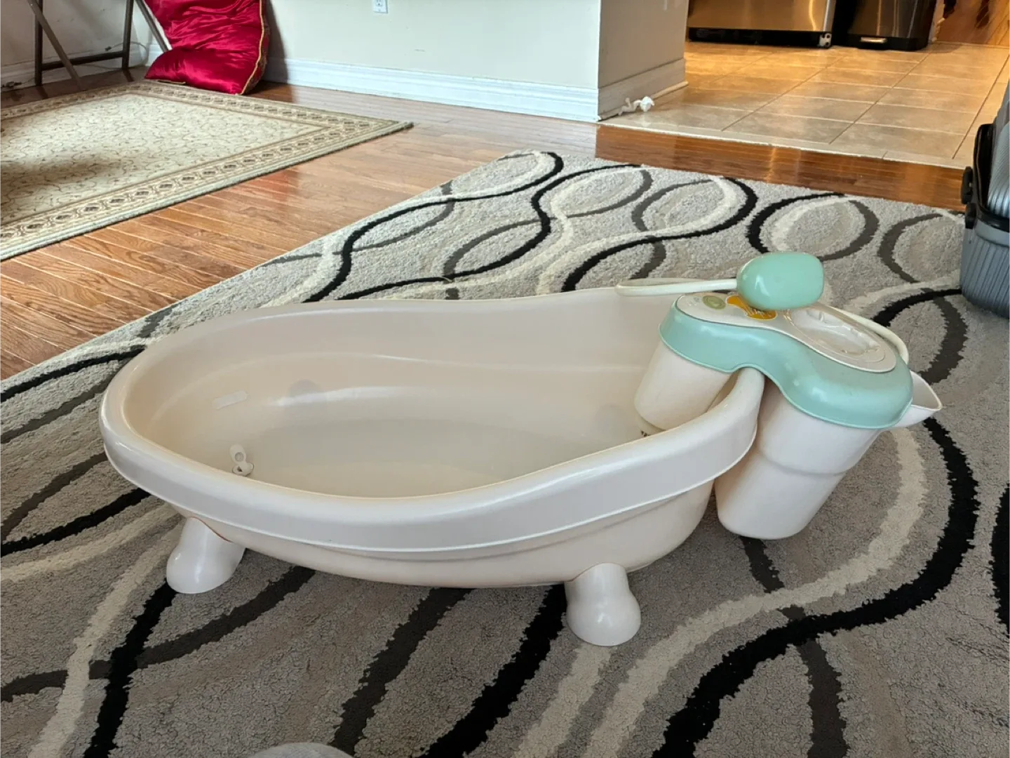 Summer Infant Baby Bathtub with Shower thumbnail