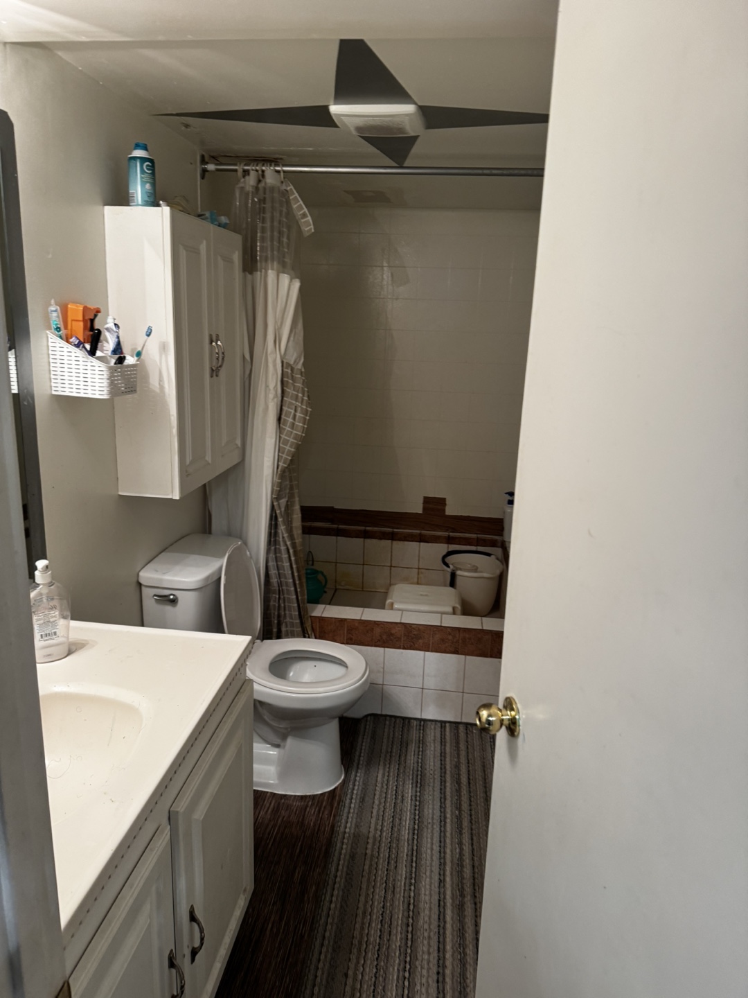 Looking For Punjabi Guy to share basement in Maple