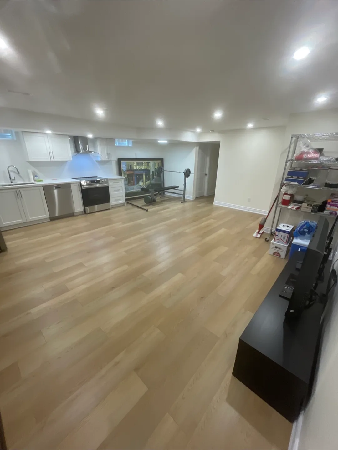 $1,300 Bachelorette Apartment image indicator(3)