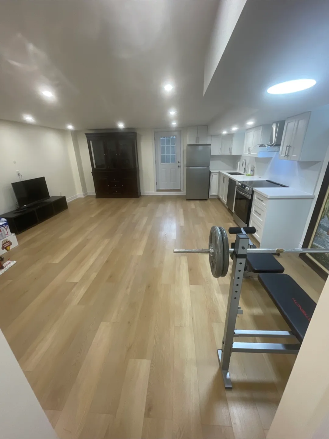 $1,300 Bachelorette Apartment image indicator(10)