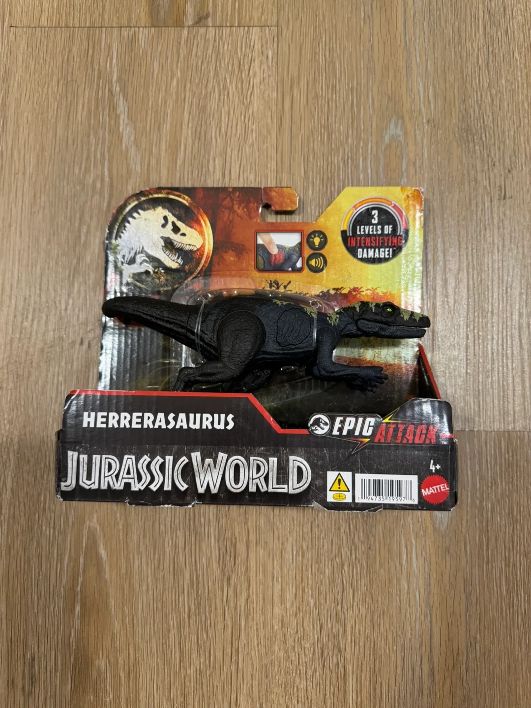 Jurassic World HERRERASAURUS Epic Attack thumbnail