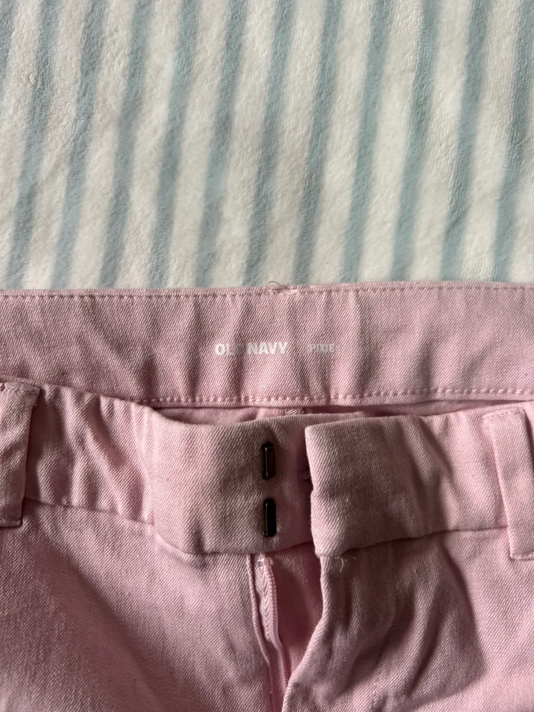 Old Navy Pink Pixie Pants image indicator(2)