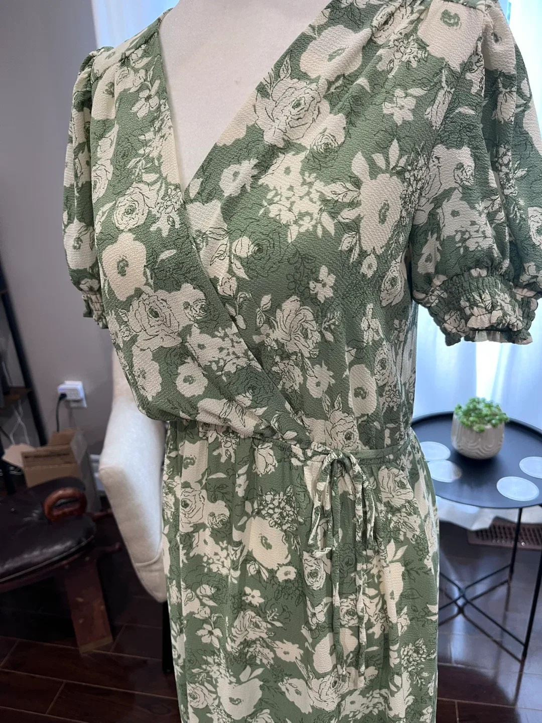 Floral Dress image indicator(2)