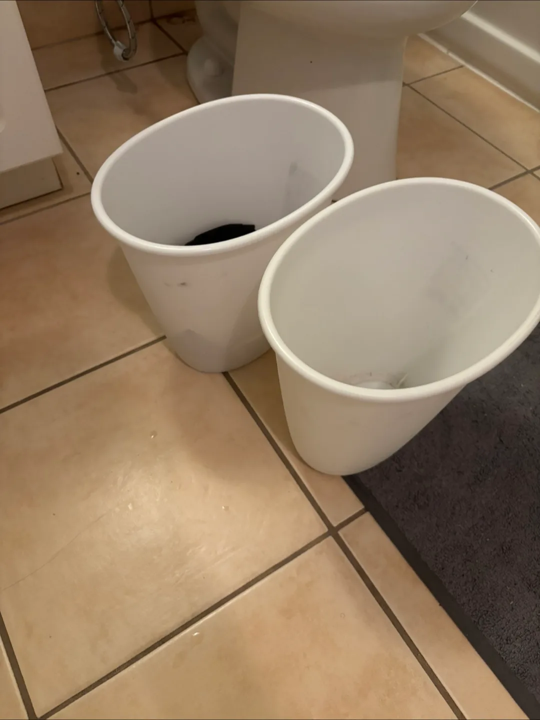 White Plastic Waste Baskets thumbnail