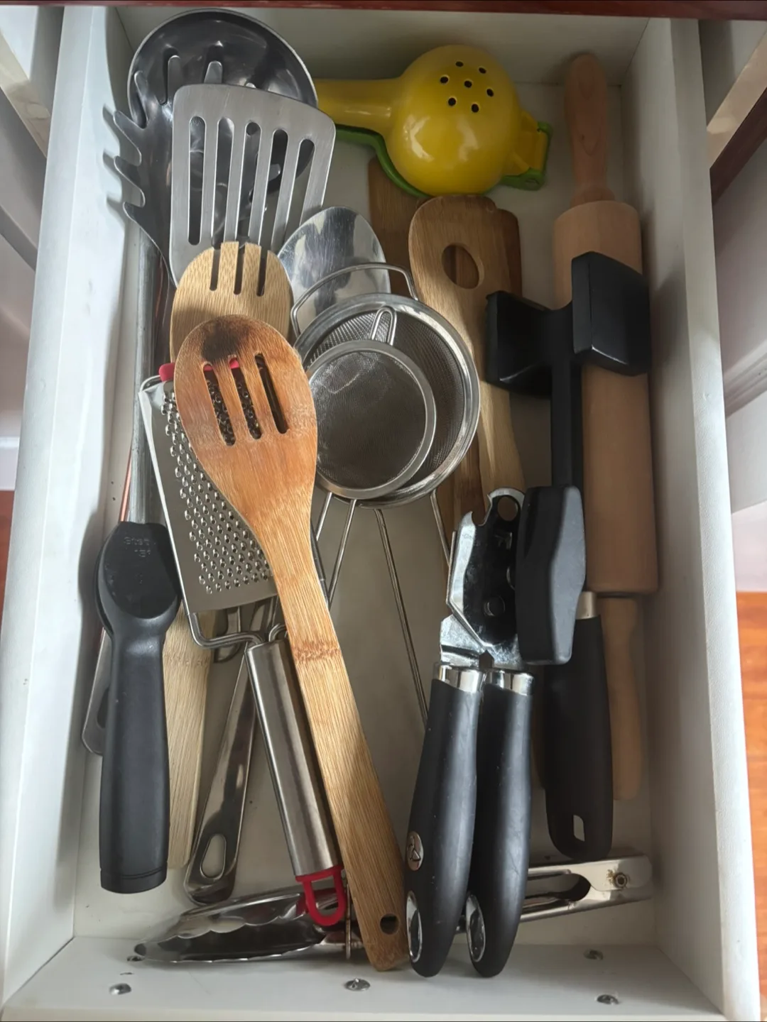 Assorted Kitchen Utensils thumbnail