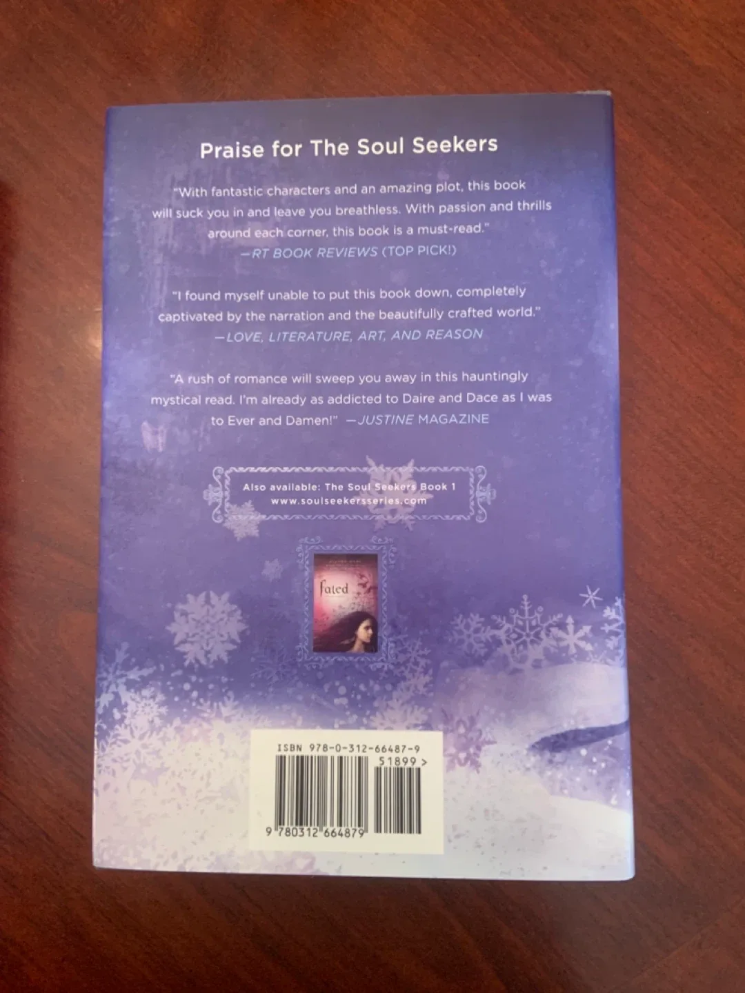 Alyson Noël's 'Echo' and 'Fated' Books image indicator(6)