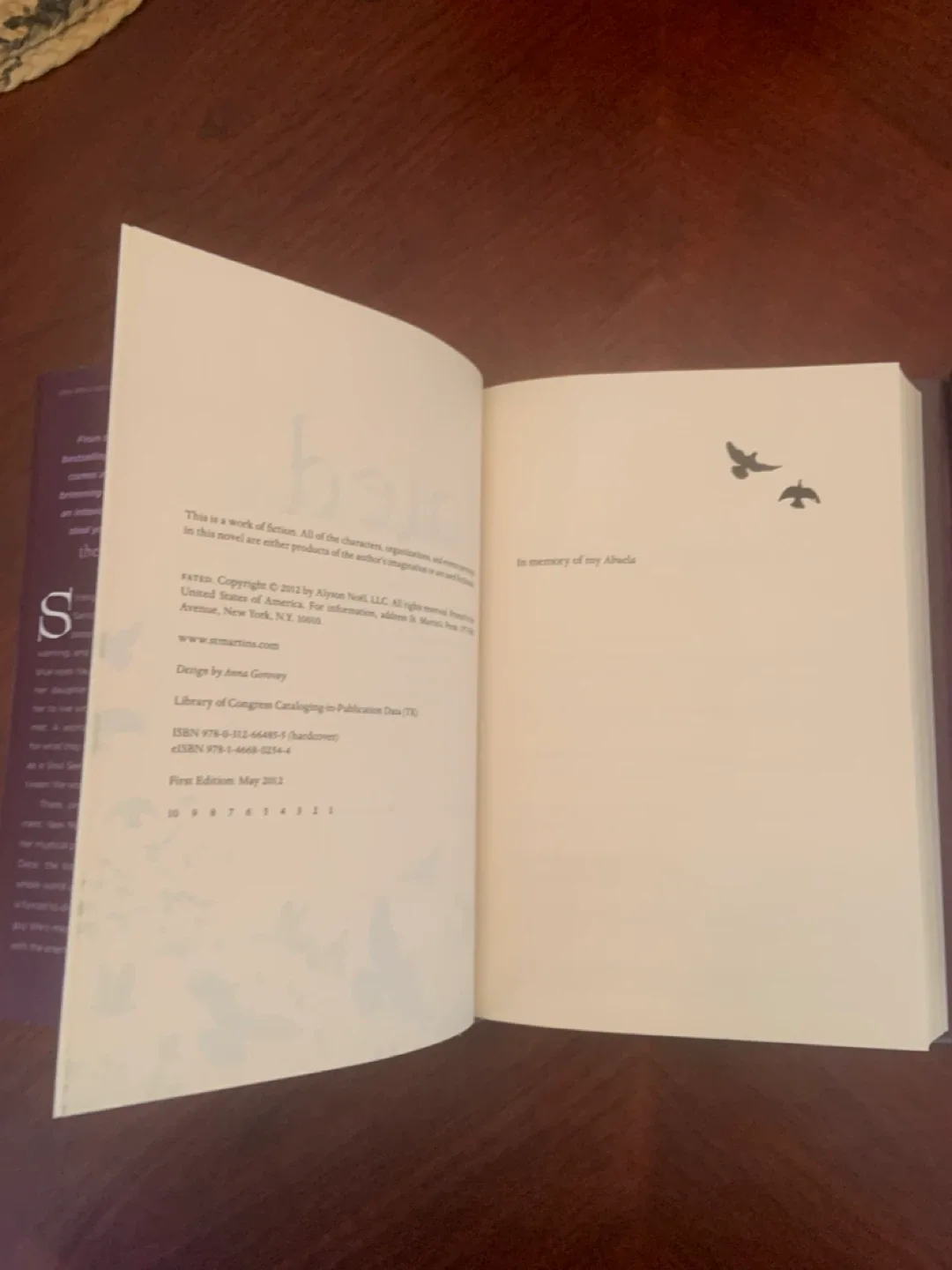 Alyson Noël's 'Echo' and 'Fated' Books image indicator(8)