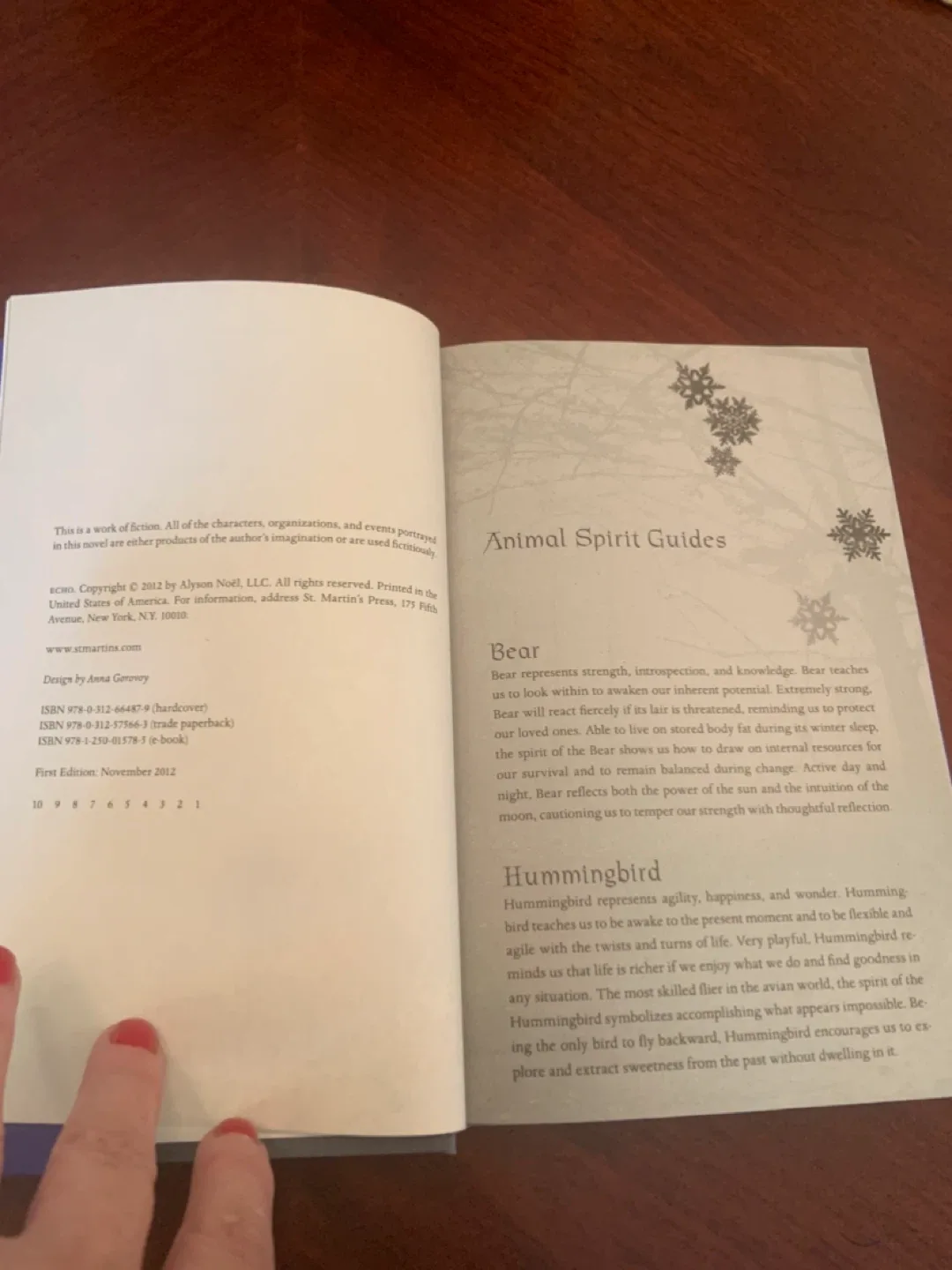 Alyson Noël's 'Echo' and 'Fated' Books image indicator(9)