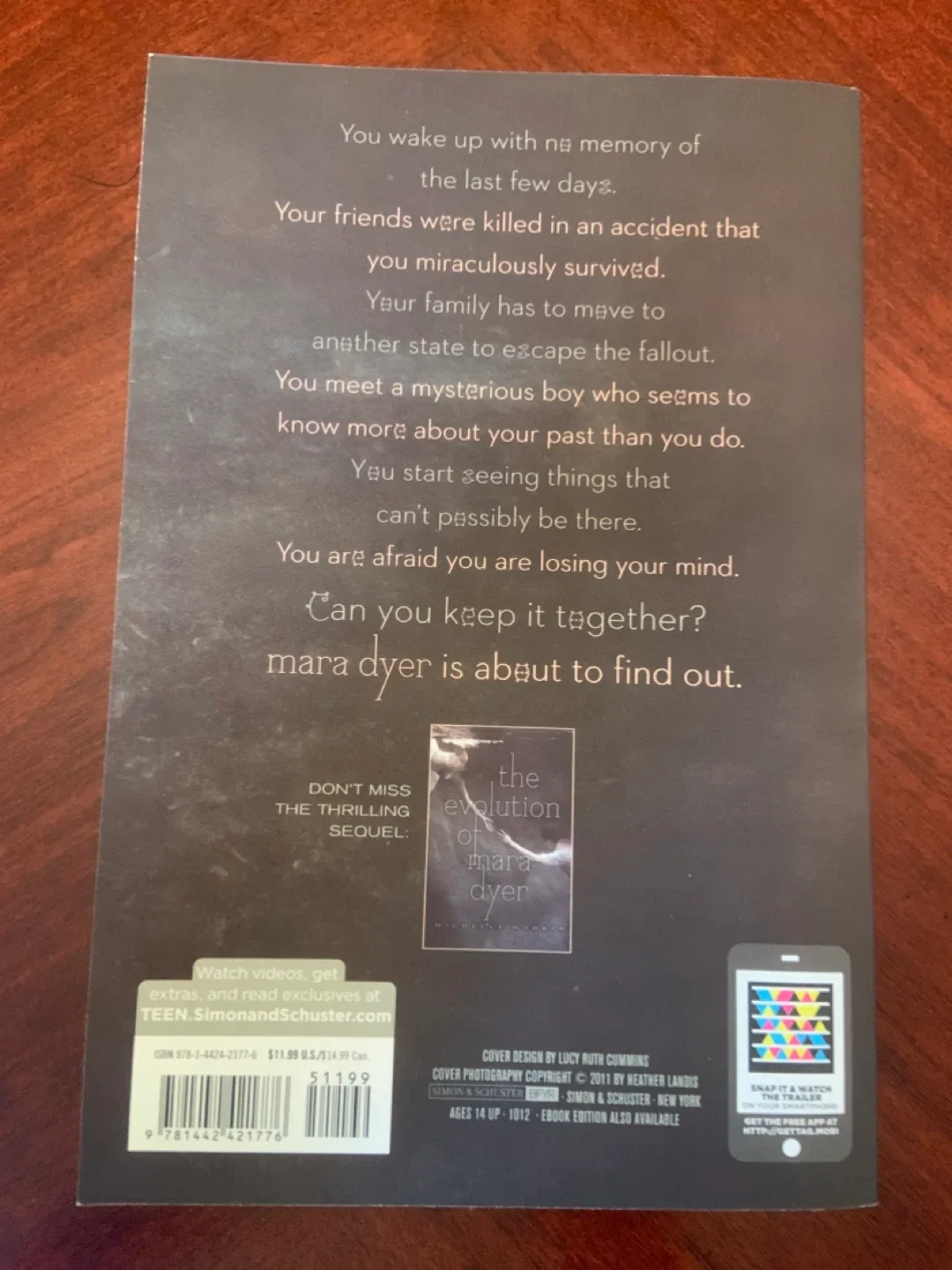 The Unbecoming of Mara Dyer by Michelle Hodkin image indicator(3)