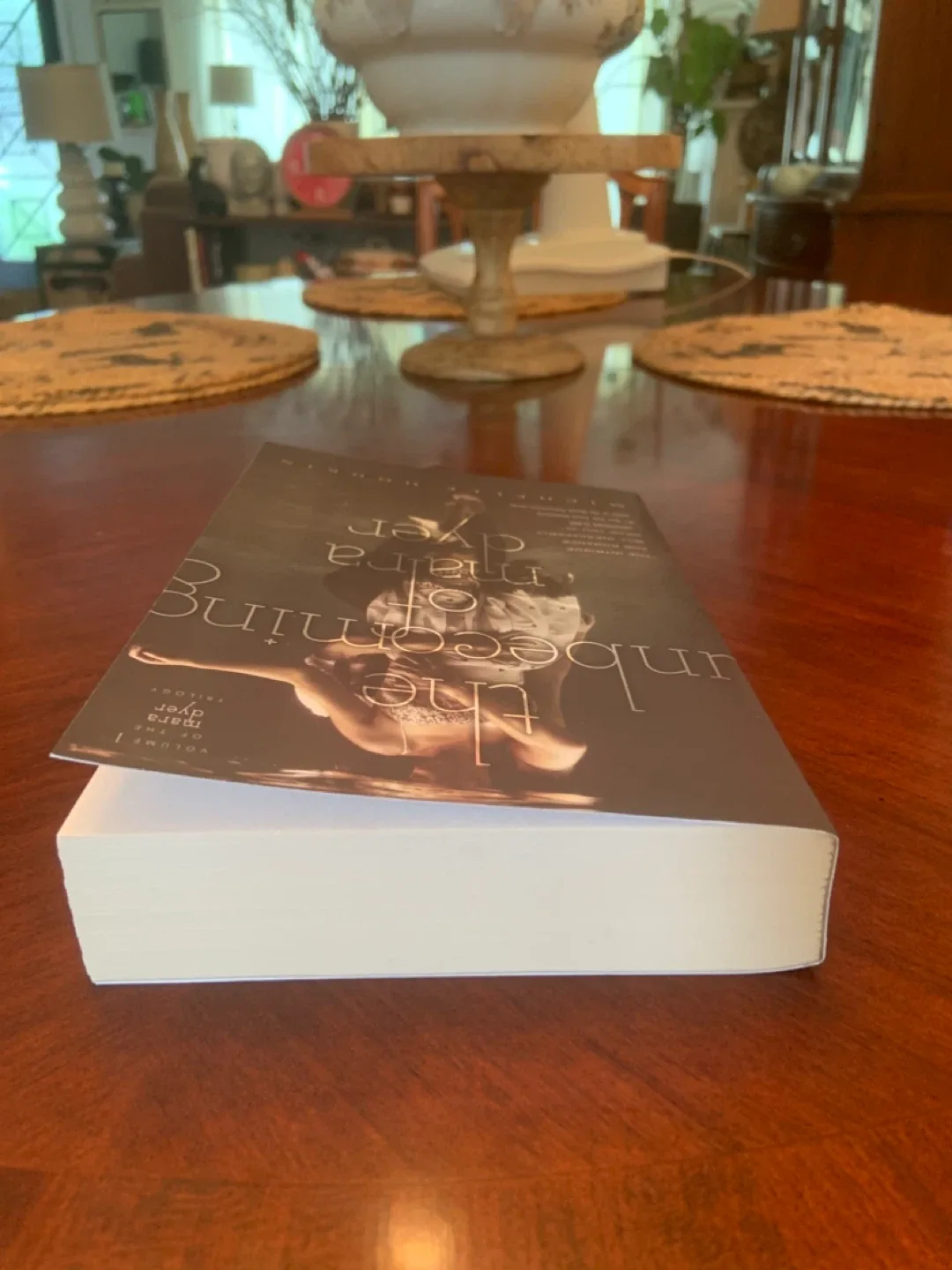 The Unbecoming of Mara Dyer by Michelle Hodkin image indicator(7)