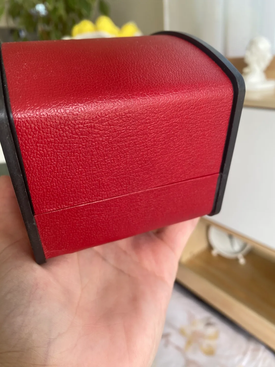 Emporio Armani Women's Watch image indicator(4)