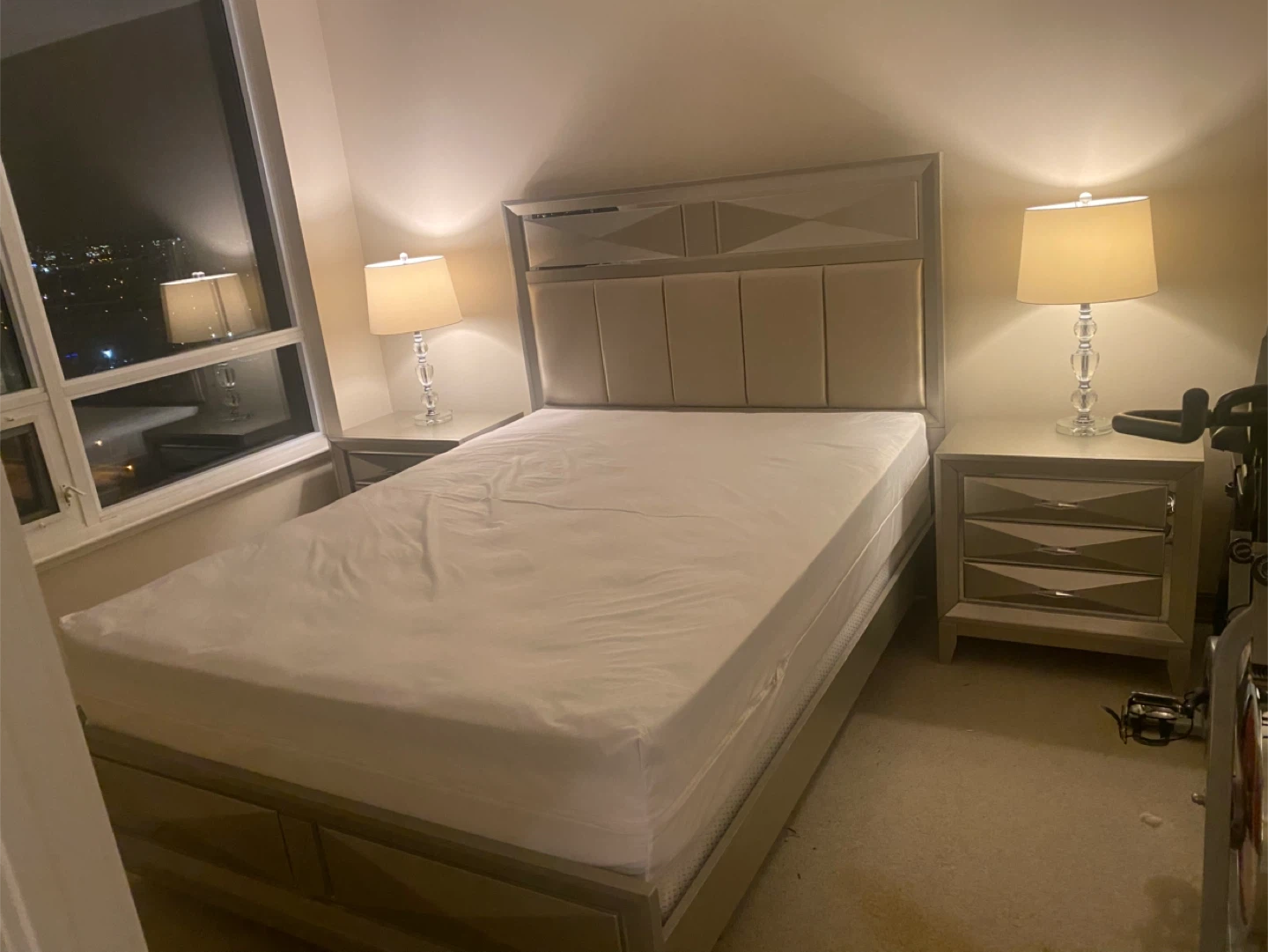 Queen Bedroom Set
