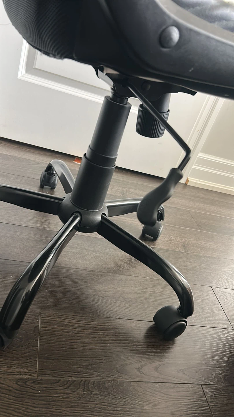 Black Office Chair - photo 3