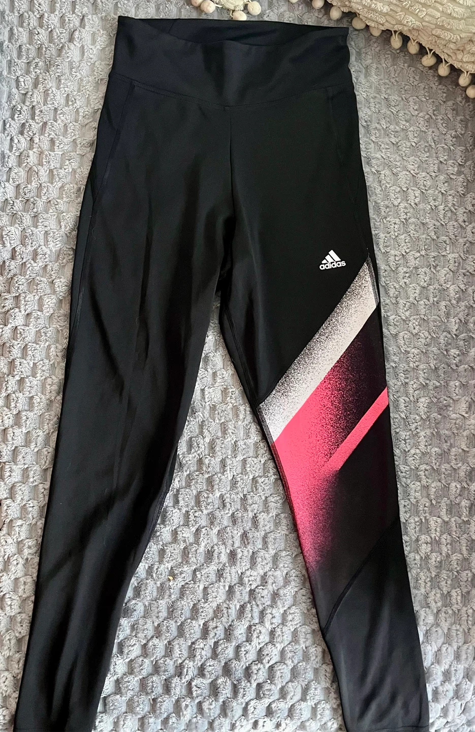 Moving Sale ‼️Mixed Lot: Adidas, Nike, Under Armour - Size S - photo 4