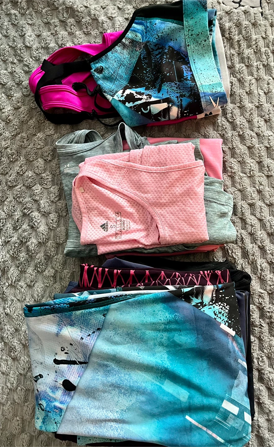 Moving Sale ‼️Mixed Lot: Adidas, Nike, Under Armour - Size S - photo 2