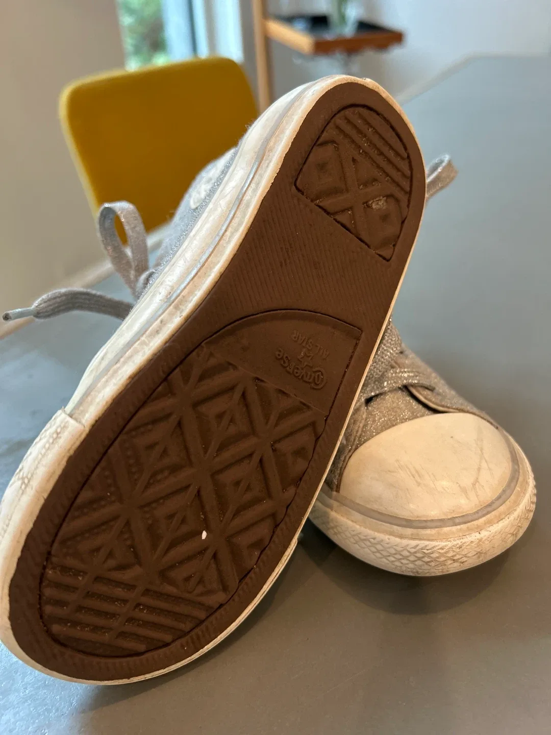 Kids Glittery Converse - Size 10 image indicator(2)