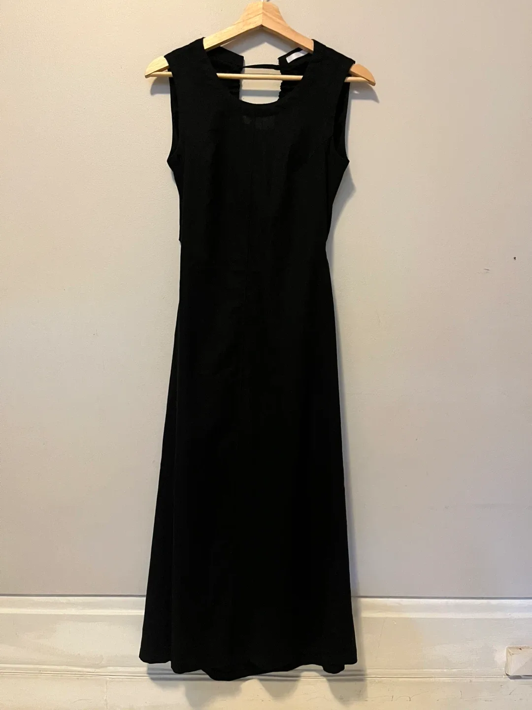 Black Sleeveless Maxi Dress thumbnail