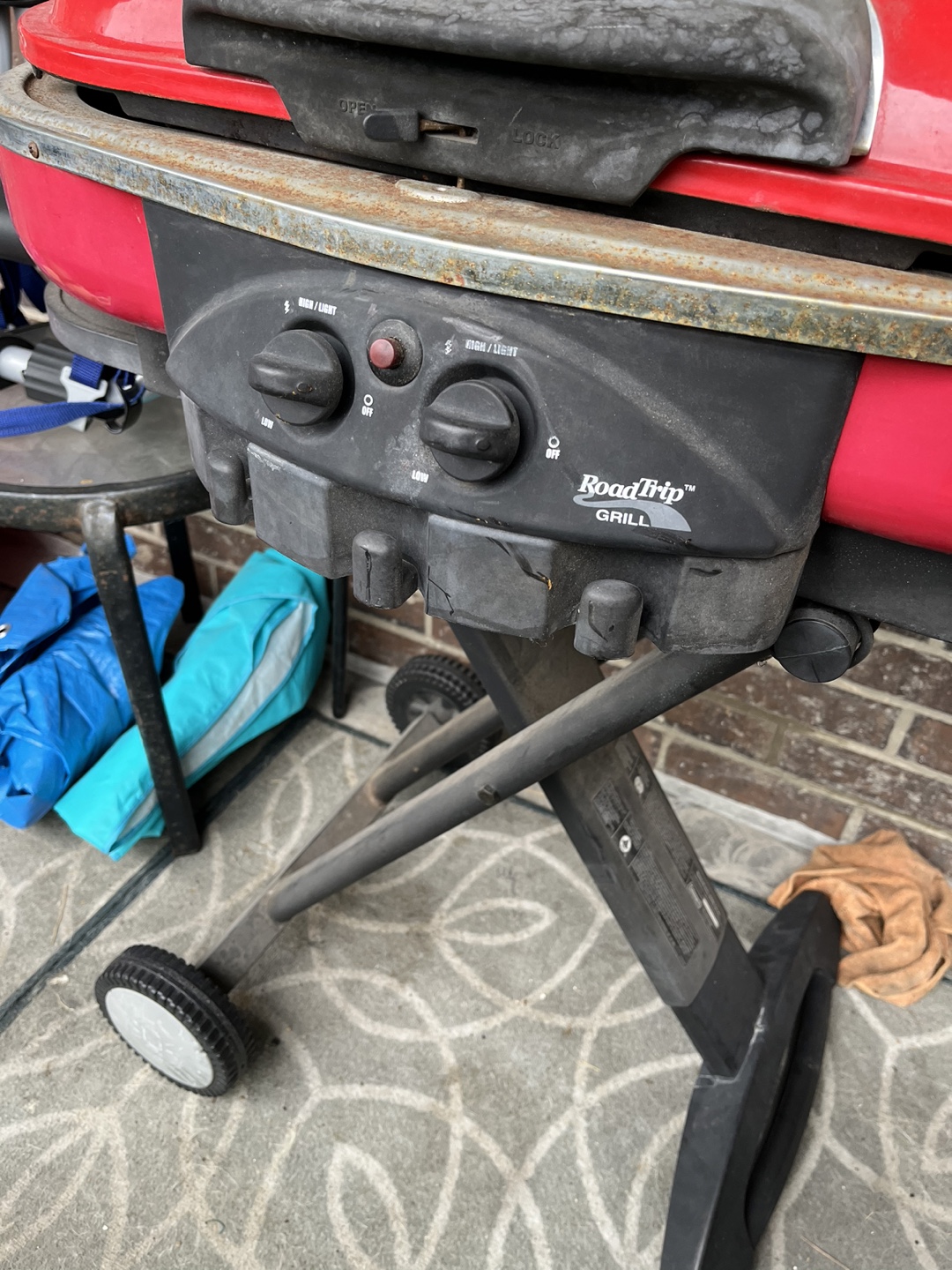 Coleman RoadTrip Grill & Propane Tanks - photo 2