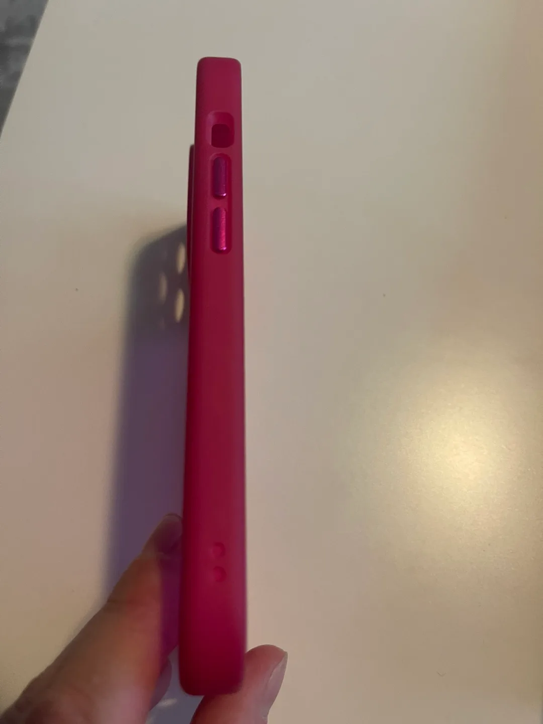 Pink iPhone Case with MagSafe image indicator(2)