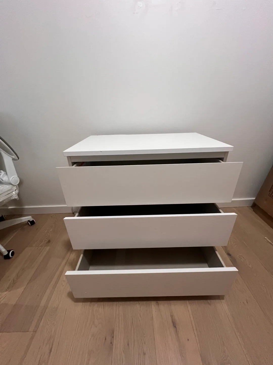 White 3-Drawer Dresser image indicator(3)