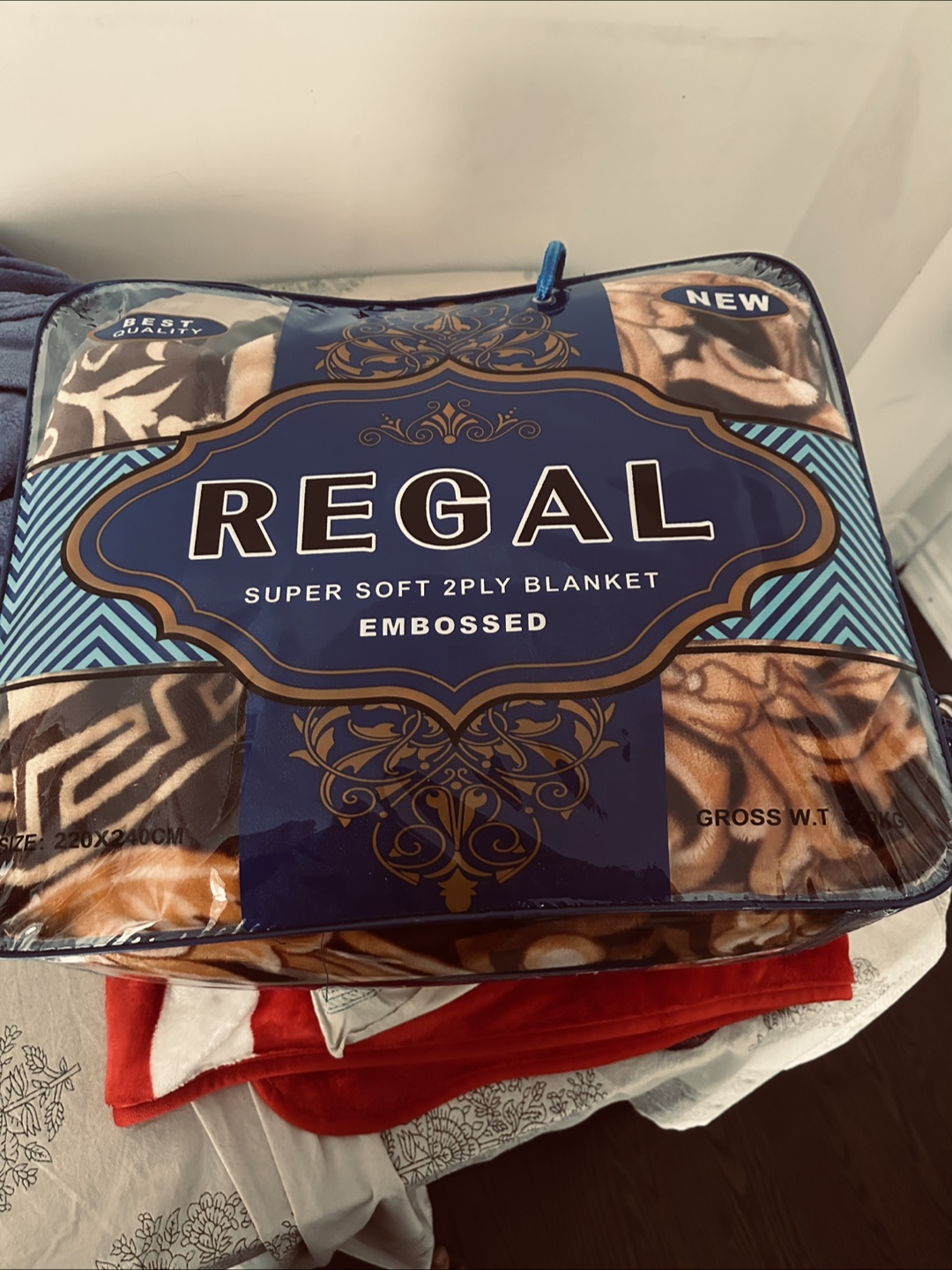 Regal Super Soft 2-Ply Embossed Blanket - New - photo 2