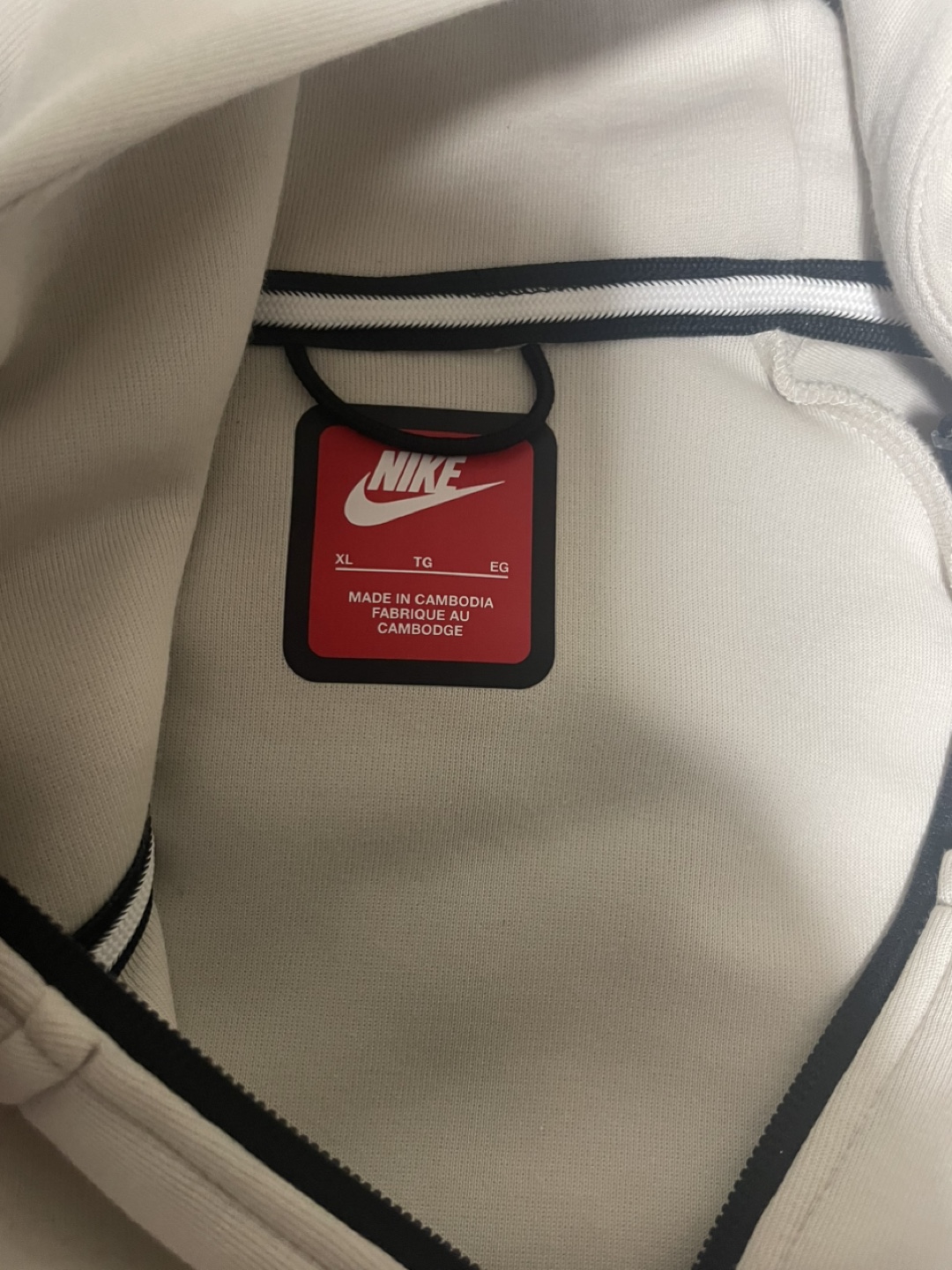 Nike Tech Fleece White Tracksuit - Size M/XL - photo 4