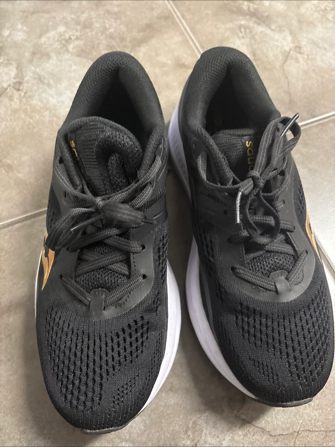 Saucony Women's Running Shoes - US 7.5 image indicator(5)