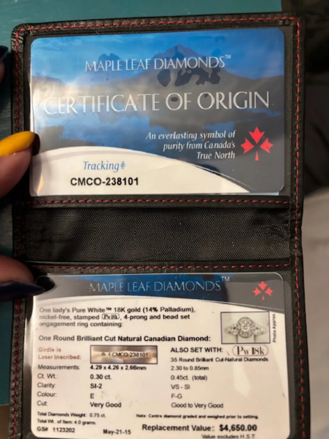 Maple Leaf Diamonds 18K Gold Diamond Ring image indicator(2)